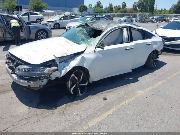1HGCV1F16KA017517 2019 HONDA ACCORD - Image 2