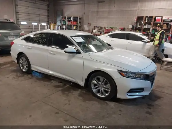 1HGCV1F16KA067561 2019 HONDA ACCORD - Image 1
