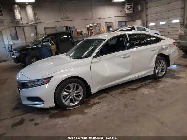1HGCV1F16KA067561 2019 HONDA ACCORD - Image 2