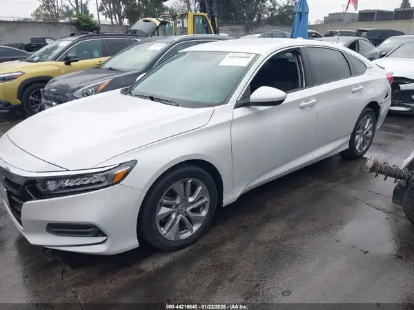 1HGCV1F16KA071903 2019 HONDA ACCORD - Image 2