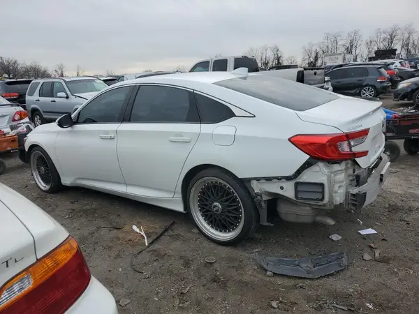 1HGCV1F16KA084635 2019 HONDA ACCORD - Image 2