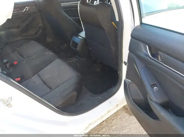 1HGCV1F16KA130643 2019 HONDA ACCORD - Image 8