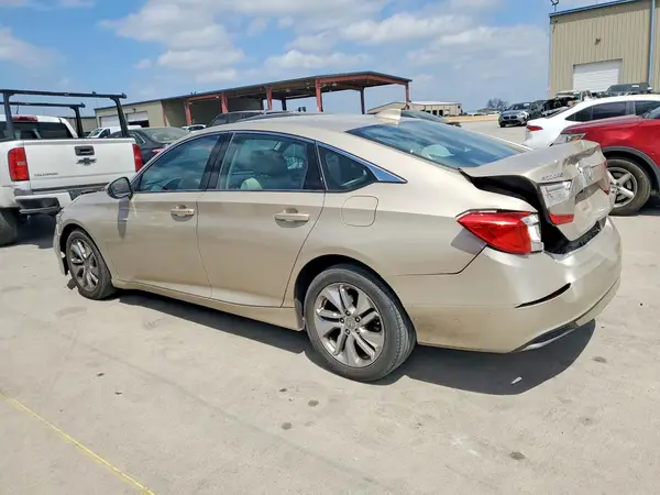 1HGCV1F16KA136104 2019 HONDA ACCORD - Image 2