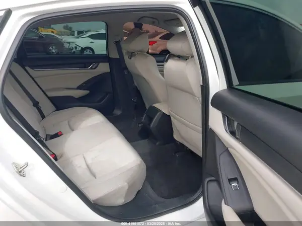 1HGCV1F16KA154988 2019 HONDA ACCORD - Image 8