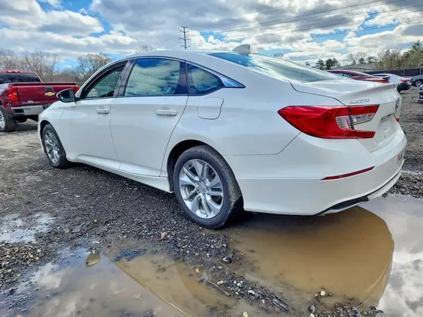 1HGCV1F17JA028153 2018 HONDA ACCORD - Image 2
