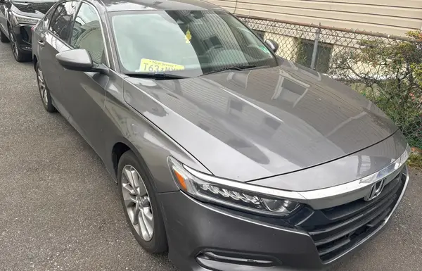 1HGCV1F17JA041842 2018 HONDA ACCORD - Image 1