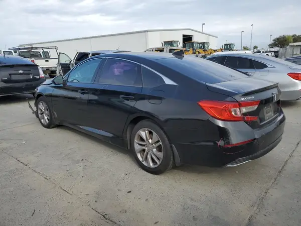 1HGCV1F17JA045924 2018 HONDA ACCORD - Image 2