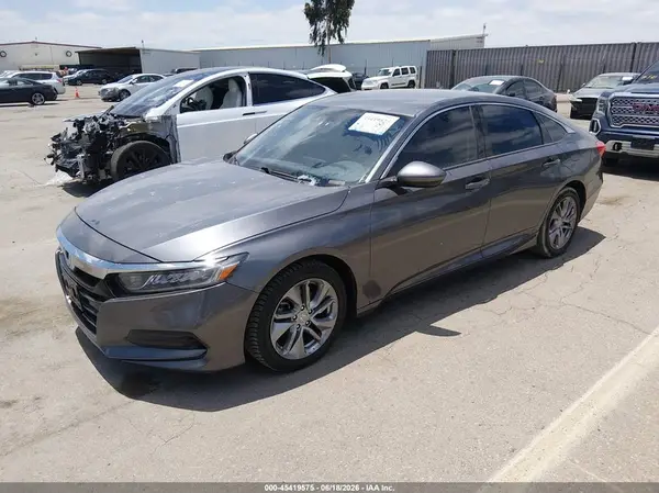 1HGCV1F17JA047964 2018 HONDA ACCORD - Image 2