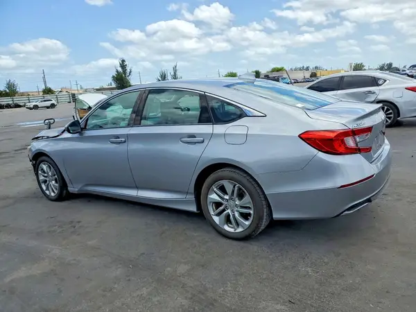 1HGCV1F17JA055188 2018 HONDA ACCORD - Image 2