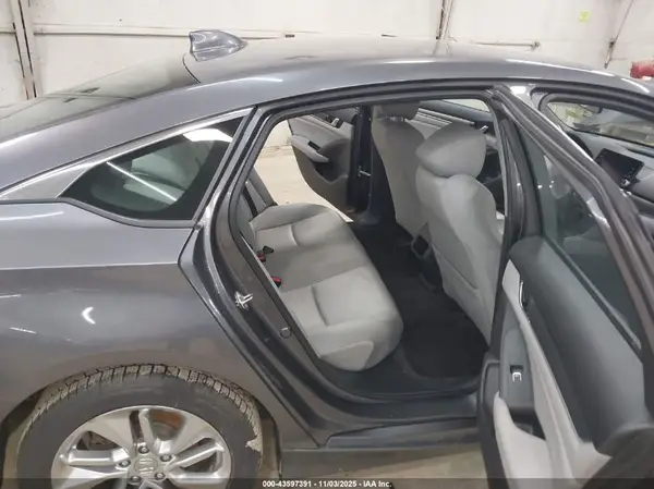 1HGCV1F17JA061525 2018 HONDA ACCORD - Image 8