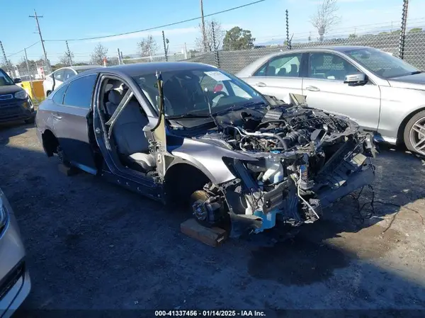 1HGCV1F17JA067695 2018 HONDA ACCORD - Image 1