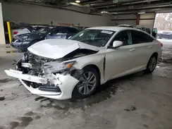 1HGCV1F17JA069625 2018 HONDA ACCORD