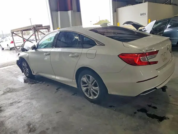 1HGCV1F17JA069625 2018 HONDA ACCORD - Image 2