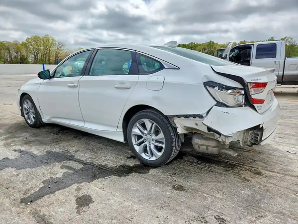 1HGCV1F17JA073271 2018 HONDA ACCORD - Image 2