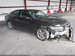 1HGCV1F17JA075599 2018 HONDA ACCORD