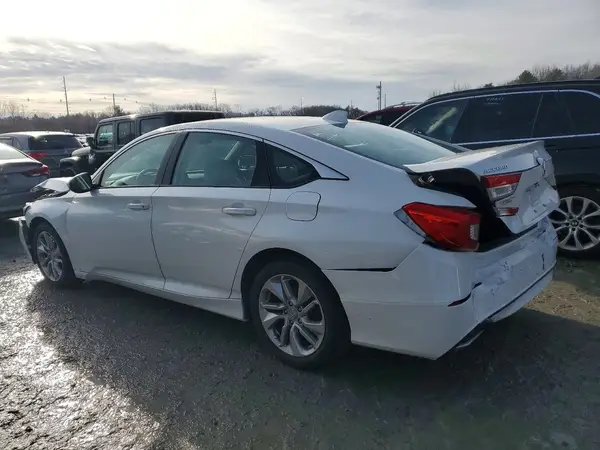 1HGCV1F17JA088241 2018 HONDA ACCORD - Image 2
