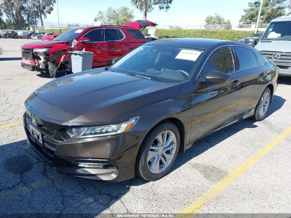1HGCV1F17JA100727 2018 HONDA ACCORD - Image 2