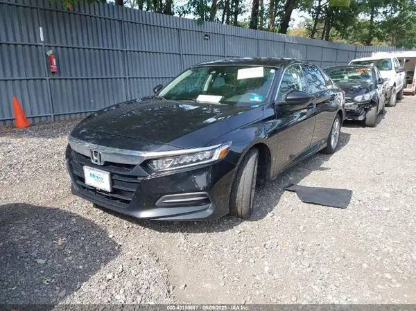 1HGCV1F17JA105135 2018 HONDA ACCORD - Image 2