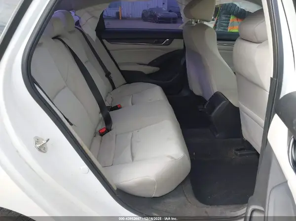 1HGCV1F17JA131637 2018 HONDA ACCORD - Image 8