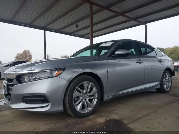 1HGCV1F17JA165917 2018 HONDA ACCORD - Image 2