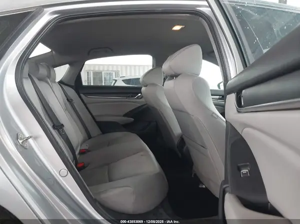 1HGCV1F17JA165917 2018 HONDA ACCORD - Image 8