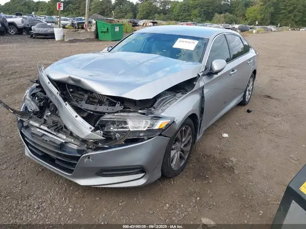 1HGCV1F17JA165934 2018 HONDA ACCORD - Image 2