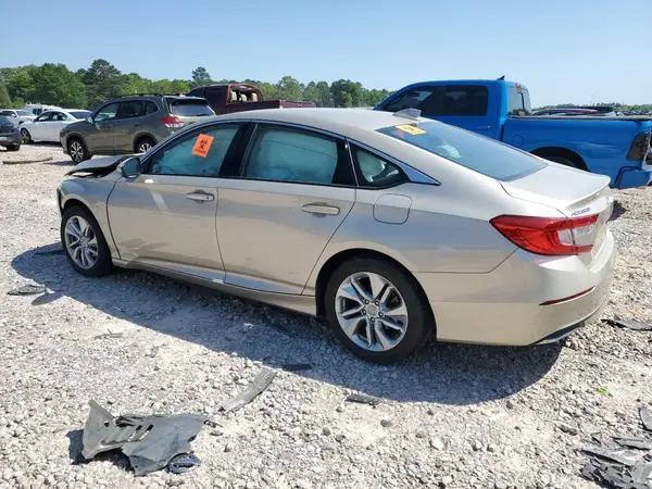 1HGCV1F17JA182975 2018 HONDA ACCORD - Image 2