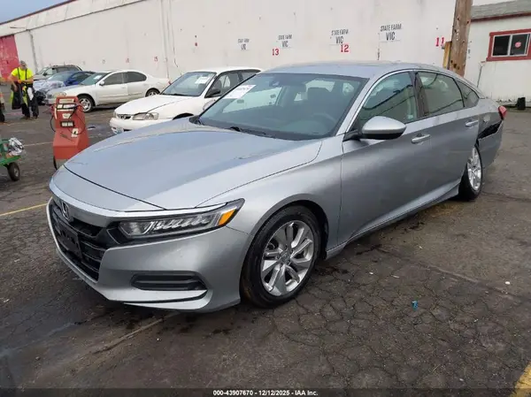 1HGCV1F17JA211097 2018 HONDA ACCORD - Image 2