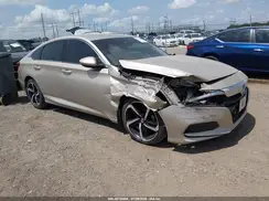 1HGCV1F17JA211522 2018 HONDA ACCORD