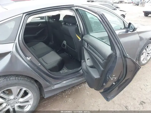 1HGCV1F17JA211648 2018 HONDA ACCORD - Image 8