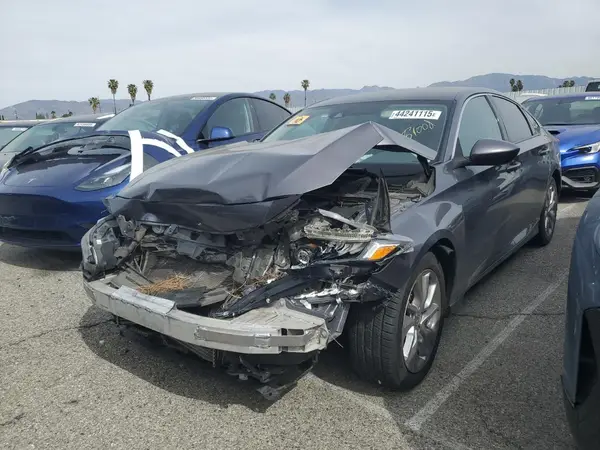 1HGCV1F17JA221855 2018 HONDA ACCORD - Image 1