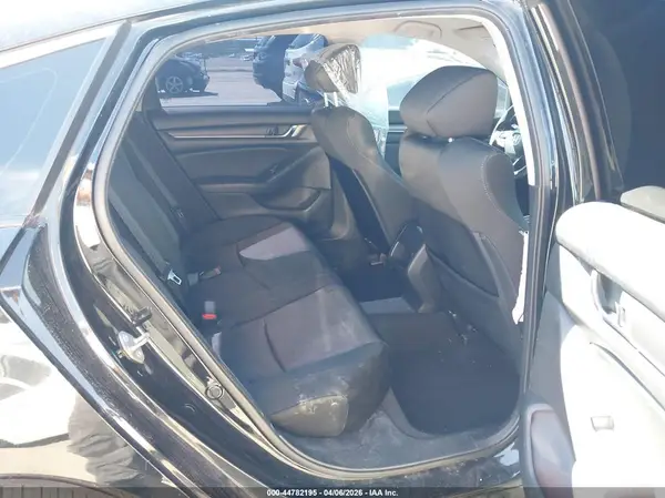 1HGCV1F17JA236677 2018 HONDA ACCORD - Image 8