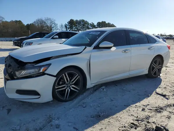 1HGCV1F17JA237733 2018 HONDA ACCORD - Image 1