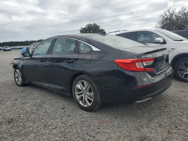 1HGCV1F17JA238140 2018 HONDA ACCORD - Image 2
