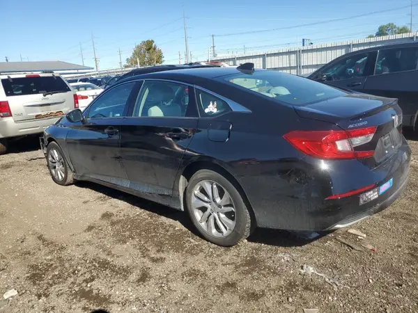 1HGCV1F17JA239353 2018 HONDA ACCORD - Image 2