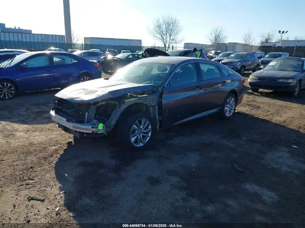 1HGCV1F17JA240440 2018 HONDA ACCORD - Image 2