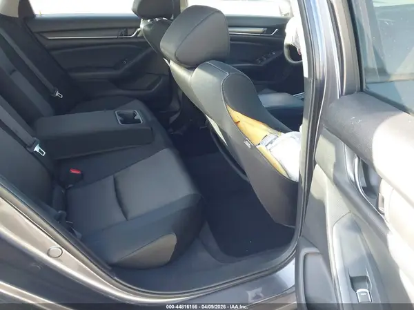1HGCV1F17JA240468 2018 HONDA ACCORD - Image 8
