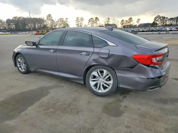 1HGCV1F17JA268285 2018 HONDA ACCORD - Image 2