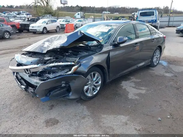 1HGCV1F17KA082697 2019 HONDA ACCORD - Image 2
