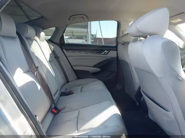 1HGCV1F17KA129324 2019 HONDA ACCORD - Image 8
