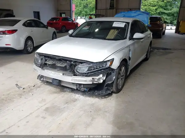 1HGCV1F17LA157559 2020 HONDA ACCORD - Image 2