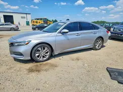 1HGCV1F18JA040831 2018 HONDA ACCORD