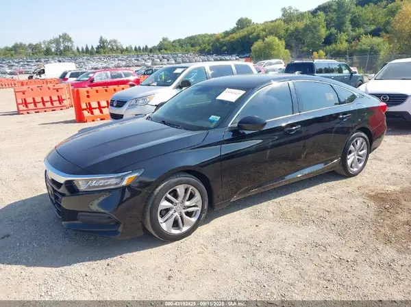 1HGCV1F18JA058195 2018 HONDA ACCORD - Image 2