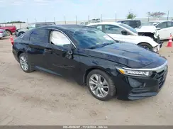 1HGCV1F18JA070461 2018 HONDA ACCORD