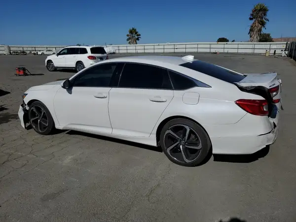 1HGCV1F18JA117326 2018 HONDA ACCORD - Image 2