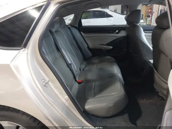 1HGCV1F18JA118783 2018 HONDA ACCORD - Image 8