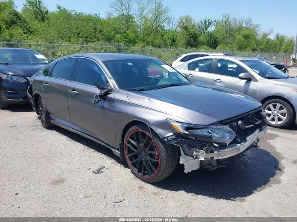 1HGCV1F18JA138158 2018 HONDA ACCORD - Image 1
