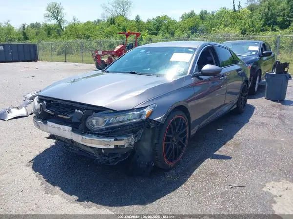1HGCV1F18JA138158 2018 HONDA ACCORD - Image 2