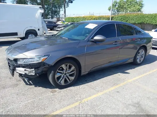 1HGCV1F18JA155767 2018 HONDA ACCORD - Image 2