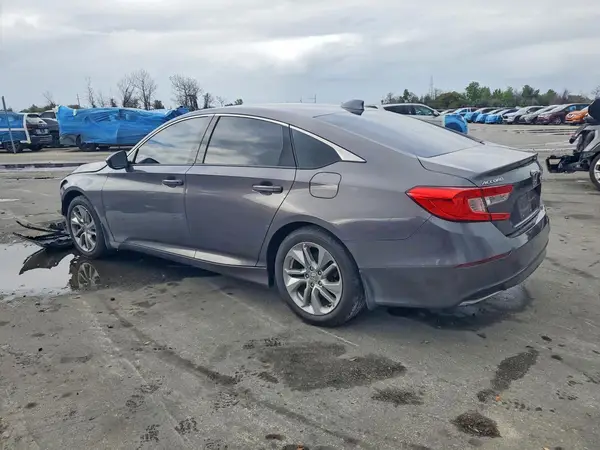 1HGCV1F18JA168132 2018 HONDA ACCORD - Image 2